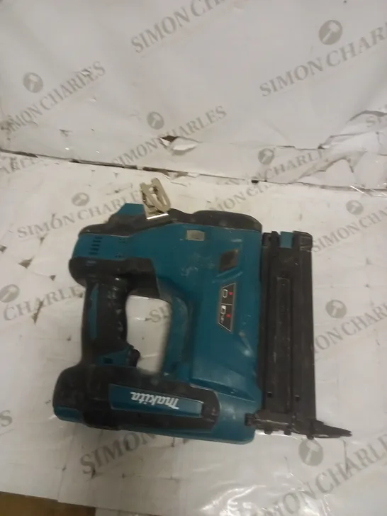 MAKITA DBN500ZJ 18 V LI-ION CORDLESS BRAD NAILER WITH MAKPAC CASE