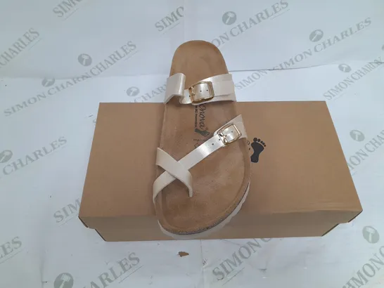 BONOVA GERMAN BIO INNOVATION SANDLES GOLD STRAP SIZE 40