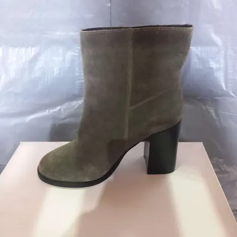 BOXED SOLEA PIGALLE KHAKI SUEDE ANKLE BOOTS SIZE 3