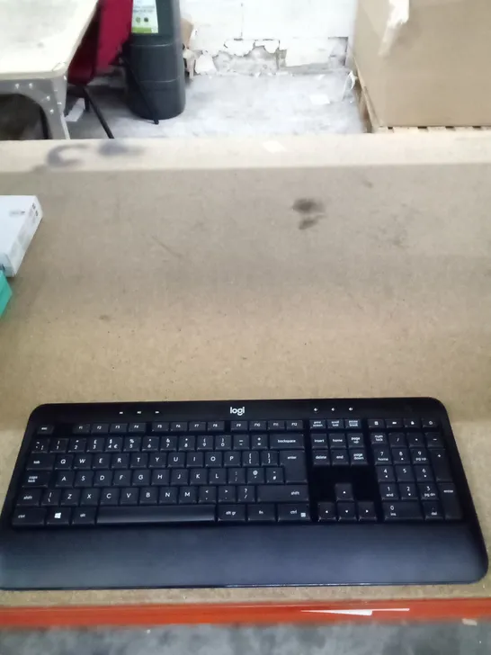 BOXED LOGITECH ADVANCE WIRELESS KEYBOARD