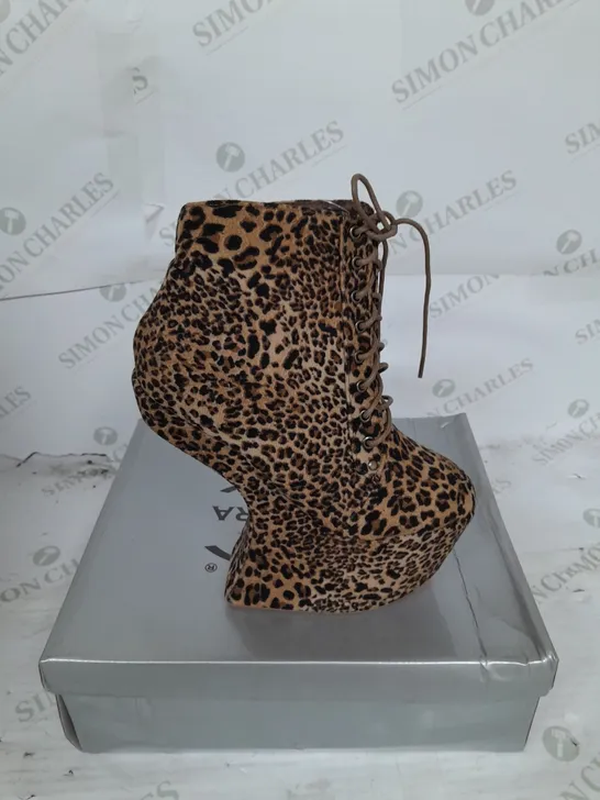 BOXED PAIR OF CASANDRA PLATFORM LACE UP BOOT IN LEOPARD SUEDE SIZE 3