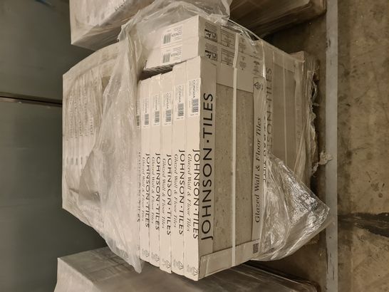 PALLET OF APPROXIMATELY 40 BRAND NEW CARTONS OF 5 CONGLOM CLASSIC GREY MATT TILES - 60X30CM