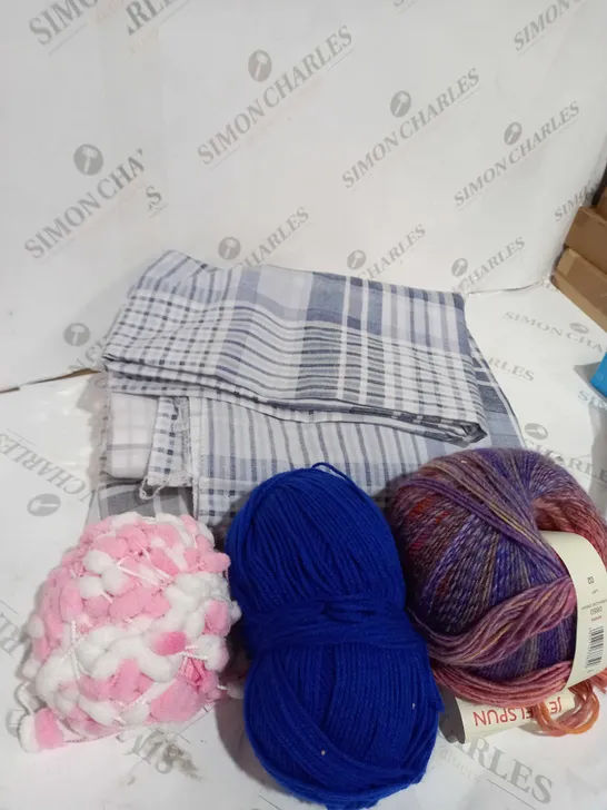 BOX OF APPROXIMATELY 20 ITEMS TO INCLUDE SOLAR LUCENT FENCE LIGHTS, DEHUMIDIFIER BAGS, YARN ETC