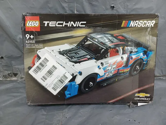 BOXED LEGO TECHNIC NASCAR NEXT GEN CHEVROLET CAMARO - 42153