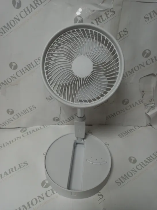 PORTABLE USB WIRELESS FAN IN WHITE