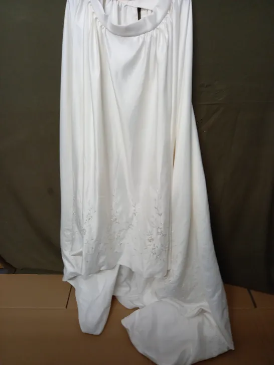 MON CHERE IVORY DRESS SKIRT - SIZE UNSPECIFIED