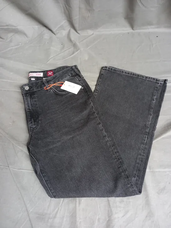 SUPERDRY FLARED JEANS IN BLACK WASH SIZE 34/30