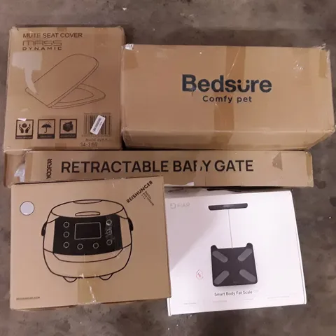 PALLET OF ASSORTED PRODUCTS INCLUDING TOILET SEAT, RETRACTABLE BABY GATE, SMART BODY FAT SCALE, DIGITAL RICE COOKER, BEDSIDE COMFY PET