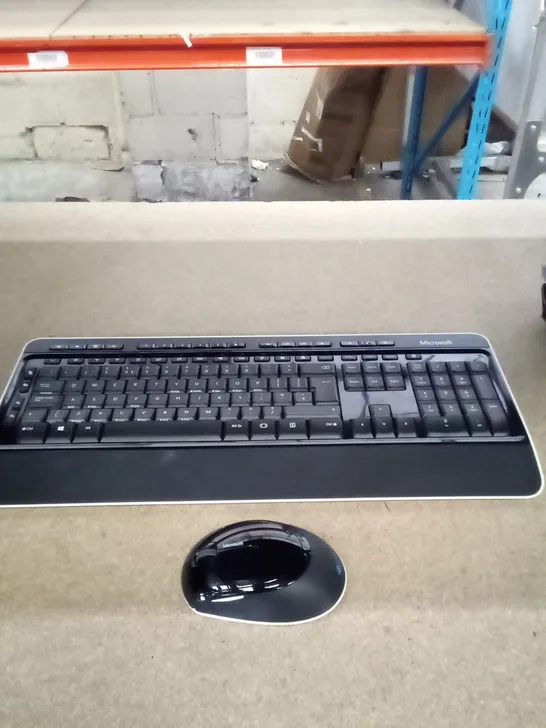 MICROSOFT KEYBOARD AND MOUSE SET