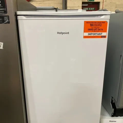 HOTPOINT H55VM-1110-WUK1 UNDERCOUNTER FREESTANDING FRIDGE WHITE - UNPROCESSED RAW RETURN