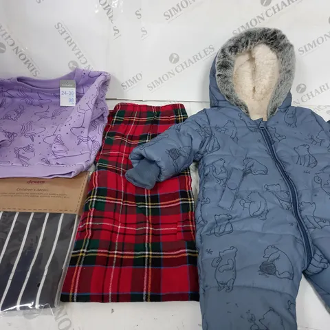 BOX OF APPROXIMATELY 20 ASSORTED CHILDRENS CLOTHING ITEMS TO INCUDE - SOCKS , JUMPERS , TROUSERS,ECT 