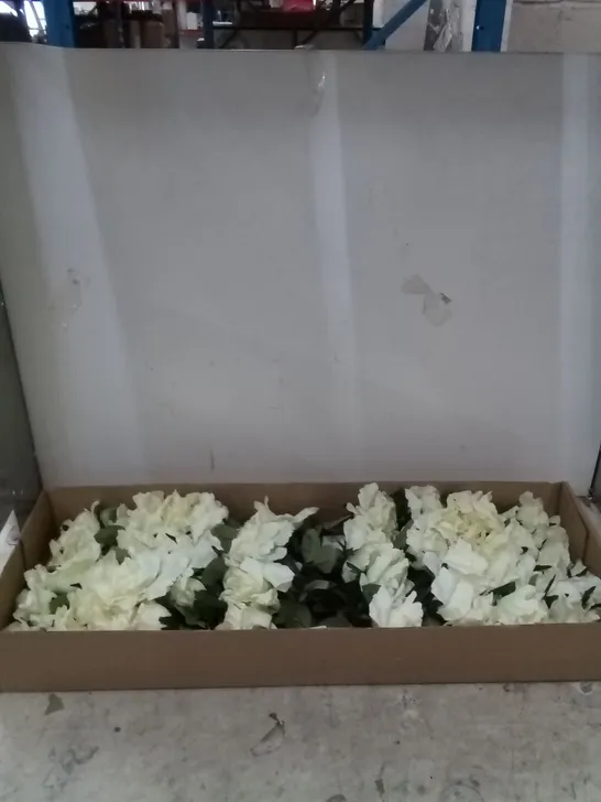 BOXED BRAND NEW 71CM FRENCH ROSE SPRAY (LIGHT GREEN) SILK FLOWERS 