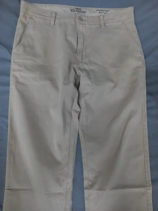 LEVI'S XX CHINO STANDARD TAPER PANTS IN SAND SIZE 34/32