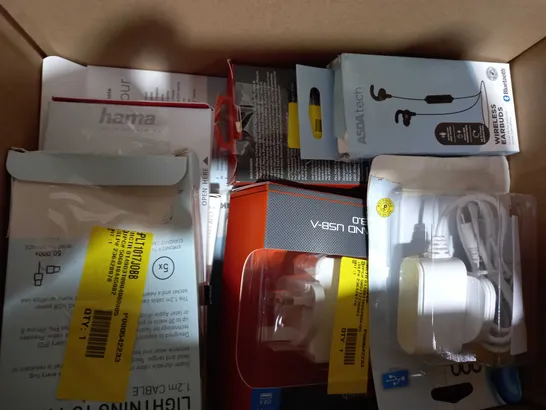 LOT OF APPROXIMATELY 15 ASSORTED HOUSEHOLD ITEMS TO INCLUDE BLACKWEB SYNC AND CHARGE CABLE, MIXX MICRO TO USB CABLE, MIXX CARDIO AIR 5 SPORTS EARPHONES, ETC