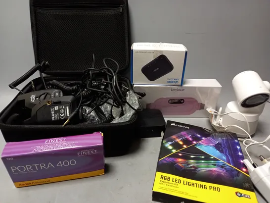 APPROXIMATELY 7 ASSORTED ELECTRICAL ITEMS TO INCLUDE ALCATEL LINKZONE, VTECH CAMERA, CORSAIR RGB LED LIGHTING PRO, ETC