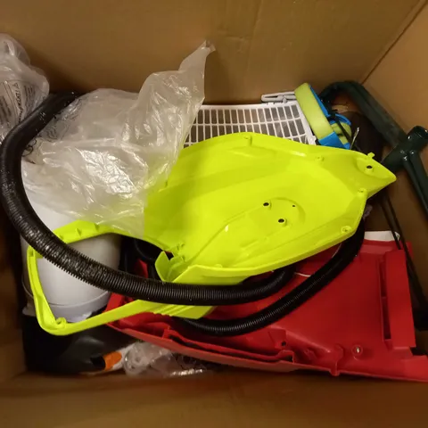 BOX OF APPROX 10 ITEMS TO INCLUDE A METAL TABLE JIG, VOLEX 16A OUTDOOR POWER OUTLET, HOSE FOR AIR PUMP 2900PSI MAX