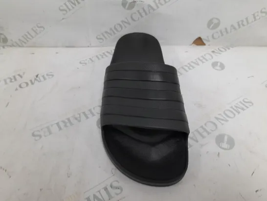 ADIDAS ADILETTE AQUA SLIDES IN BLACK - UK 11