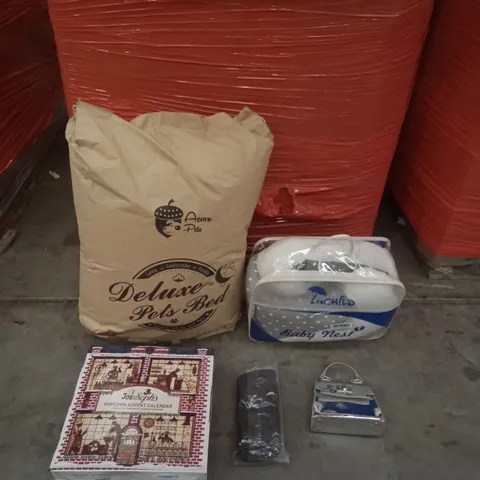 PALLET OF ASSORTED ITEMS INCLUDING, ACORN PETS DELUX PET BED, LIA CHILD BABY NEST, JOE SEPHS POPCORN ADVENT CALENDER, TOPSHOP PURSE AND SILVER SMALL HANDBAG