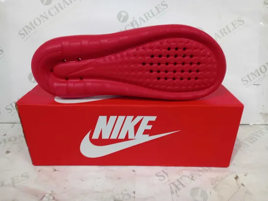 BOXED PAIR OF NIKE VICTORI ONE SHOWER SLIDERS IN RED UK SIZE 7