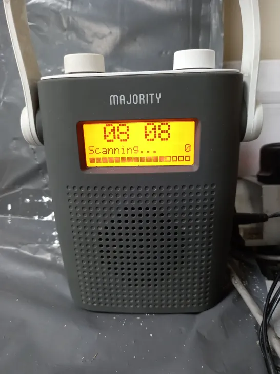 MAJORITY PORTABLE DAB RADIO