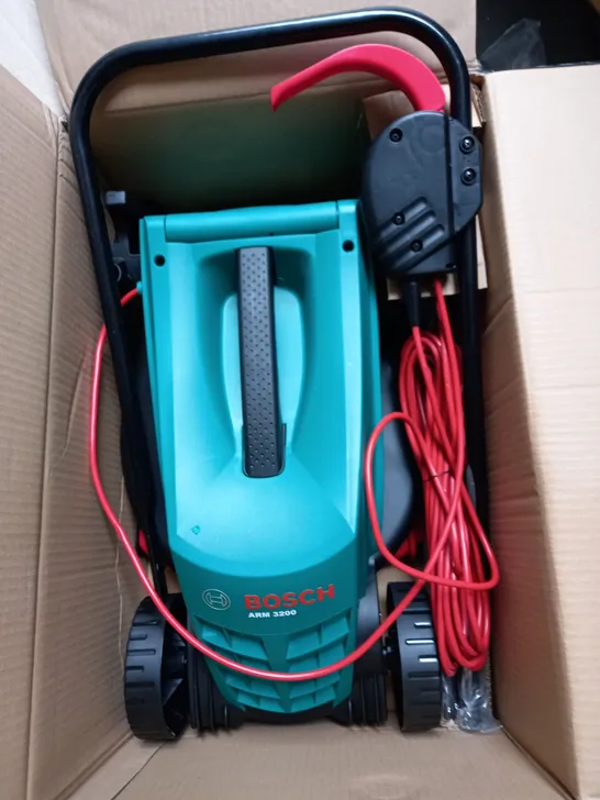 BOXED BOSCH ARM 3200 CORDED LAWNMOWER IN GREEN