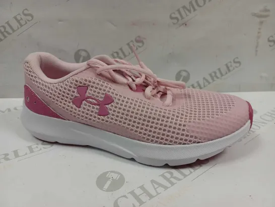 UNDER ARMOUR PAIR OF WOMEN'S RUNNING SHOES IN PINK // SIZE: UK 5