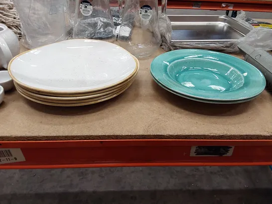 BOX OF ASSORTED DINNERWARE AND CATERING SUPPLIES INCLUDING; CHURCHILL STONECAST PLATES, STEELITE PLATES, LUMINARC JUGS, BAKING TRAYS, GENWARE SERVING DISHES ECT. (1 BOX)