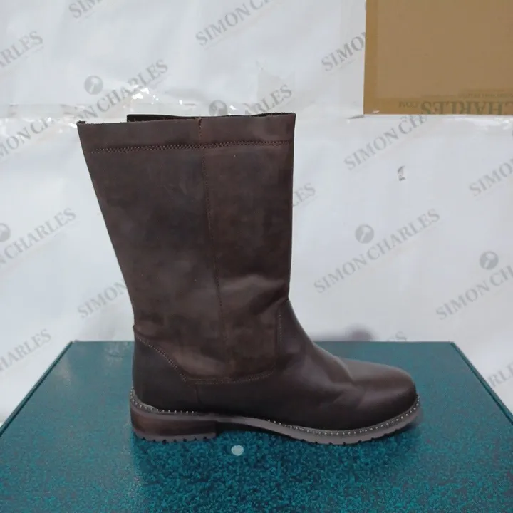 LEATHER & SUEDE BOOTS ESPRESSO SIZE 6 4486190-Simon Charles Auctioneers
