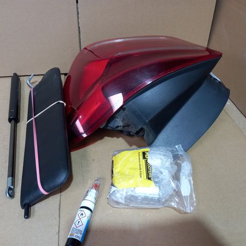 LOT OF APPROXIMATELY 5 ASSORTED VEHICLE PARTS/ITEMS TO INCLUDE BRUSH & SCRATCH REPAIR NIB, GAS SPRING, BMW TAIL LIGHT (MODEL UNSPECIFIED), ETC