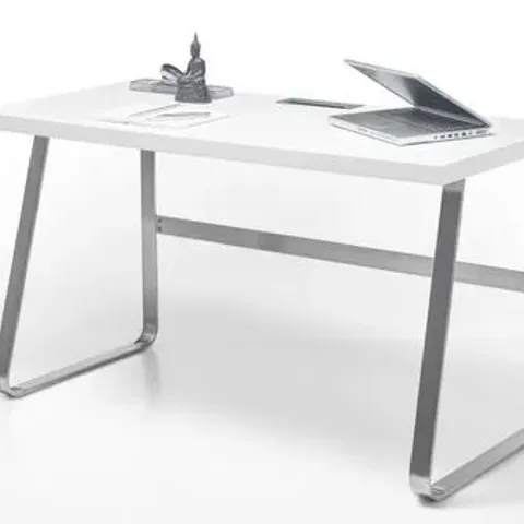 BRAND NEW BOXED INNO TREND BY MCA FURNITURE BENO OFFICE TABLE