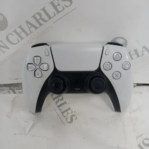 PLAYSTATION 5 CONTROLLER