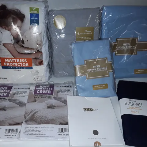 LOT OF 8 ASSORTED HOME FABRIC ITEMS TO INCLUDE MATTRESS PROTECTORS AND FITTED SHEET
