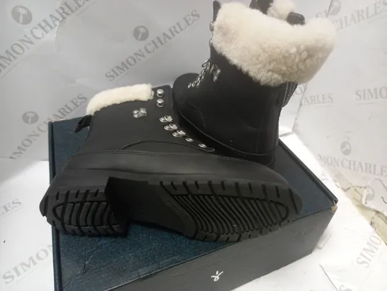 BOXED OKAB BLACK WATERPROOF ANKLE BOOTS - SIZE 7