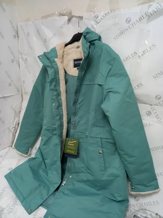 REGATTA GREAT OUTDOORS WINTER COAT IN GREEN  - WOMENS SIZE 16