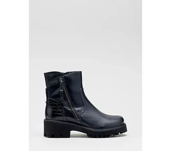 MODA IN PELLE ZIPSTER LEATHER BOOT- BLACK LEATHER SIZE 4