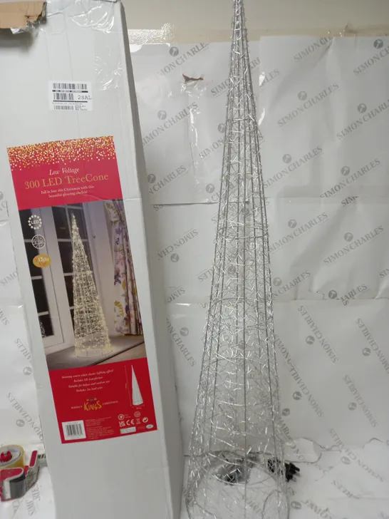 BOXED THREE KINGS LED CHRISTMAS CONE – 110 CM (COLLECTION ONLY) RRP £49.99