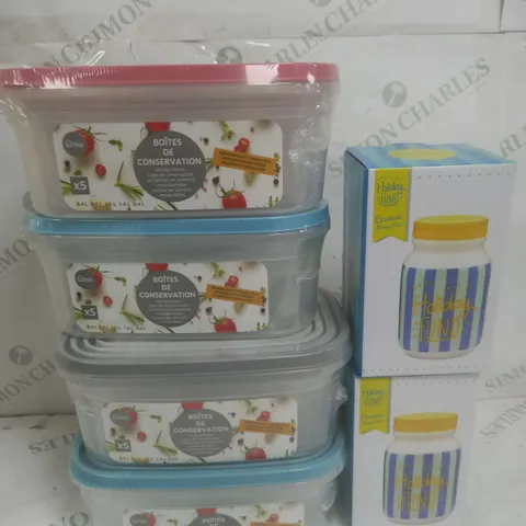 BOX OF ASSORTED ITEMS TO INCLUDE TUPPERWARE DISHES AND CERAMIC MONEY BOX 