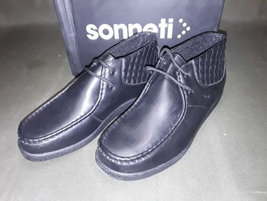 BOXED PAIR OF SONNETI BRUNTCLIFFE BLACK PU SHOES IN BLACK - 8