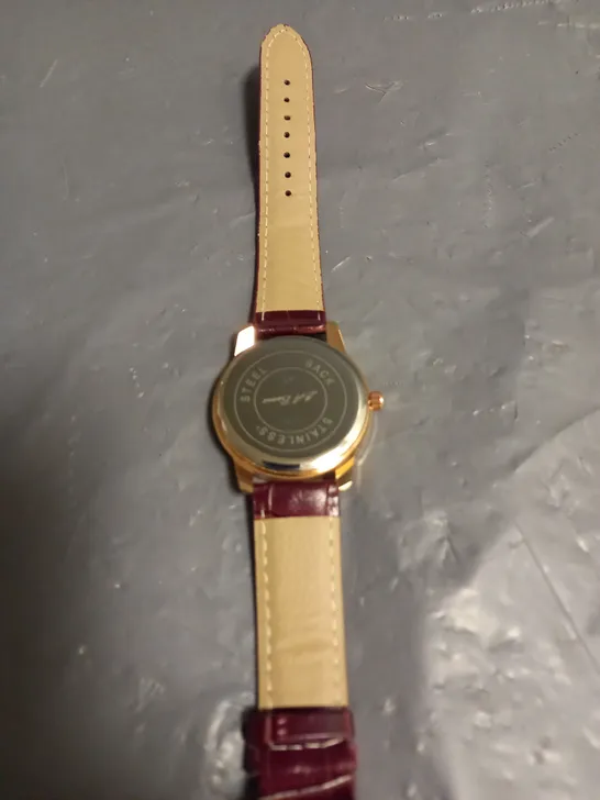 MENS LA BANUS WATCH - GOLD COLOUR CASE - LEATHER STRAP