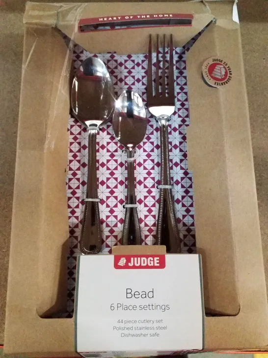 BOXED JUDGE 44 PIECE STAINLESS STEEL CUTLERY SET, BEAD DESIGN 