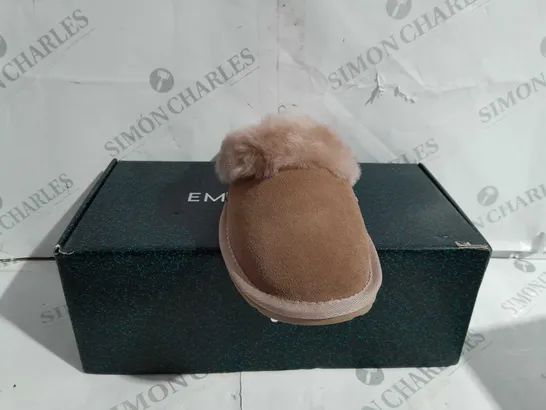 BOXED EMU NEST JOLIE SHEEPSKIN SLIPPERS, CAMEL - SIZE 6