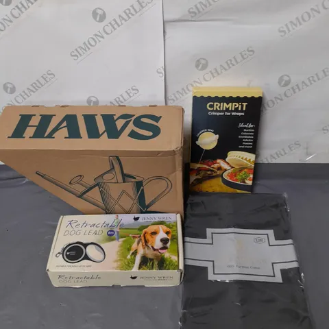 BOXED LOT OF APPROX. 20 HOUSEHOLD ITEMS TO INCLUDE PET CARE, KITCHENWARE AND BEDDING