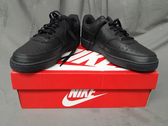 BOXED PAIR OF NIKE COURT VISION SHOES IN BLACK UK SIZE 7