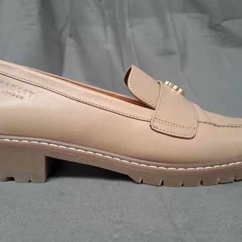 BOXED PAIR OF RADLEY LONDON LOAFERS IN CAMEL UK SIZE 5