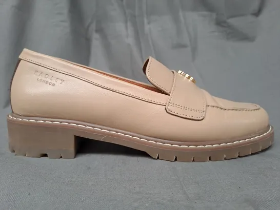 BOXED PAIR OF RADLEY LONDON LOAFERS IN CAMEL UK SIZE 5