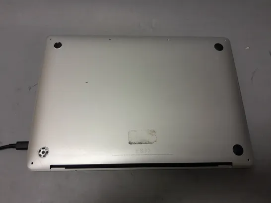 APPLE MACBOOK PRO - A2159