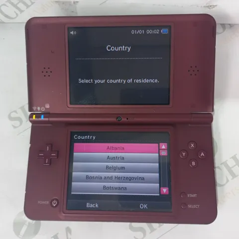 NINTENDO DSI XL HANDHELD GAMING CONSOLE IN MAROON W. SUPER MARIO BROS GAME