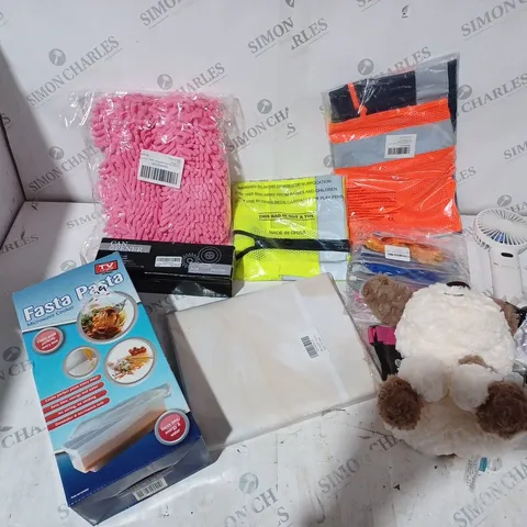 BOX OF APPROXIMATELY 20 ASSORTED HOMEWARE PRODUCTS TO INCLUDE HIGH VISIBILITY VESTS, PORTABLE FAN, FASTA PASTA MAKER ETC