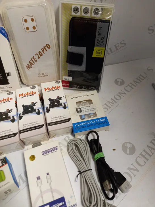 LOT OF APPROX 15 TO INCLUDE POP SOCKETS , SCREEN PROTECTOR FILM , ETC.