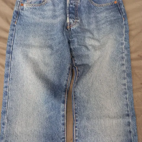 LEVI'S 501 ORIGINAL STRAIGHT LEG JEANS IN BLUE SIZE 29/32